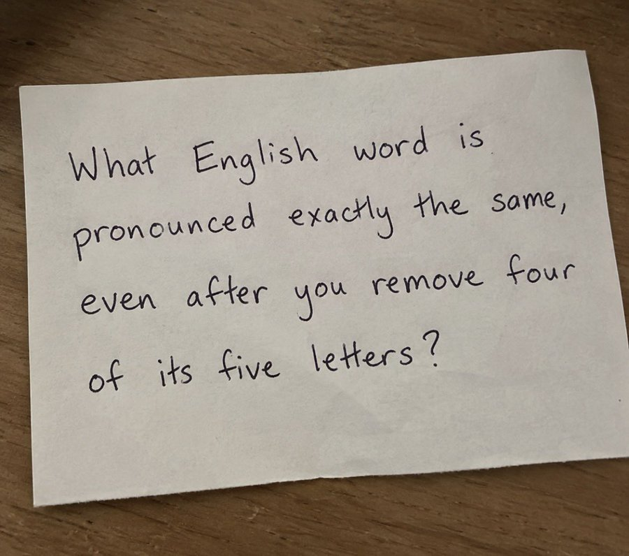 Monika336wj's tweet photo. Who knows the answer? https://t.co/vSO5qIFYrX
