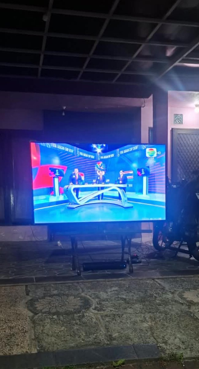 Acongaja6770's tweet photo. NOBAR DPN RMH BARENG TETANGGA 👍 https://t.co/1bwy5AXFjy