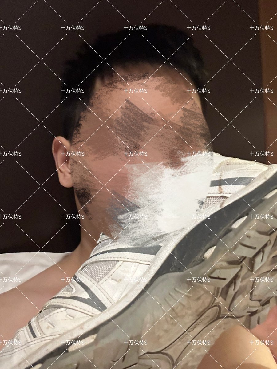 SWFT666's tweet photo. 一个s玩m的时候被m反攻是��么样——

这傻逼要出去玩m然后请示老子，老子给他一个指令，玩的时候偷拿起m的鞋子嗅，傻逼不肯，但是老子的指令又不能不听，只能照做。结果让m发现，m说想玩他，又请示老子，这有什么好请示的，犯贱就行了。就像那个m说的:自己x里面发玩狗的视频很带劲，没想到做狗也这么棒。 https://t.co/UsmxbZL2vI