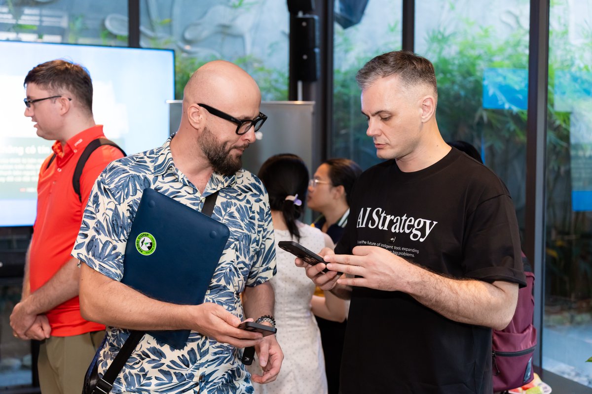 techopsasia's tweet photo. Talking to Cursor legends @dontbuilditai about Grok Bot in Da Nang 🇻🇳 https://t.co/xjhURqv4GW