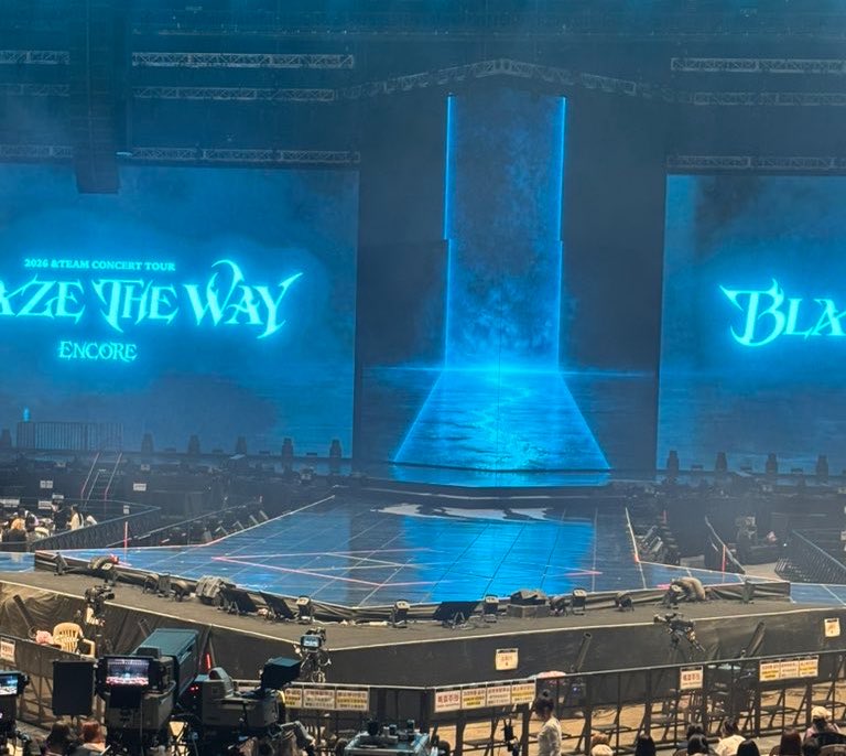 meowwnem's tweet photo. 이러케보니까 성장체감이 확되네….. 앤팀좋다….. 르네연장이요😭😭😭 https://t.co/5UXKiYyOCz
