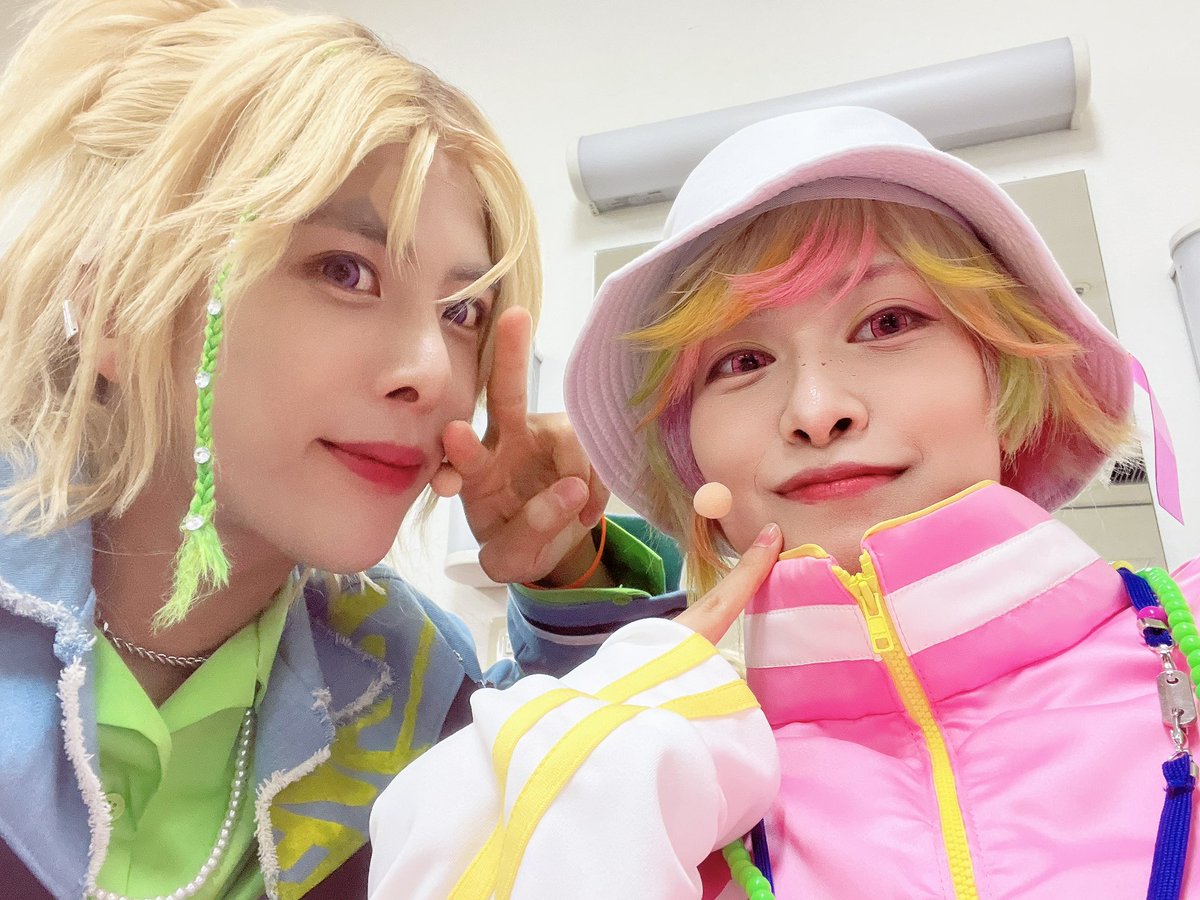 rentakanashi_'s tweet photo. Paradox Live on Stage -Road to Legend- “RAGE"

4日目ありがとうございました🦄🌟

今日もありがと〜💖

自撮りしてたら斗真が入ってきた😆😆
教えてもらったアプリ超盛れるんだよね〜！！内緒って言われたけど🤫笑

お気に入り〜😚💕

#パラライ
#パラステ
#パラステRtL https://t.co/Dvtl4WkxK2