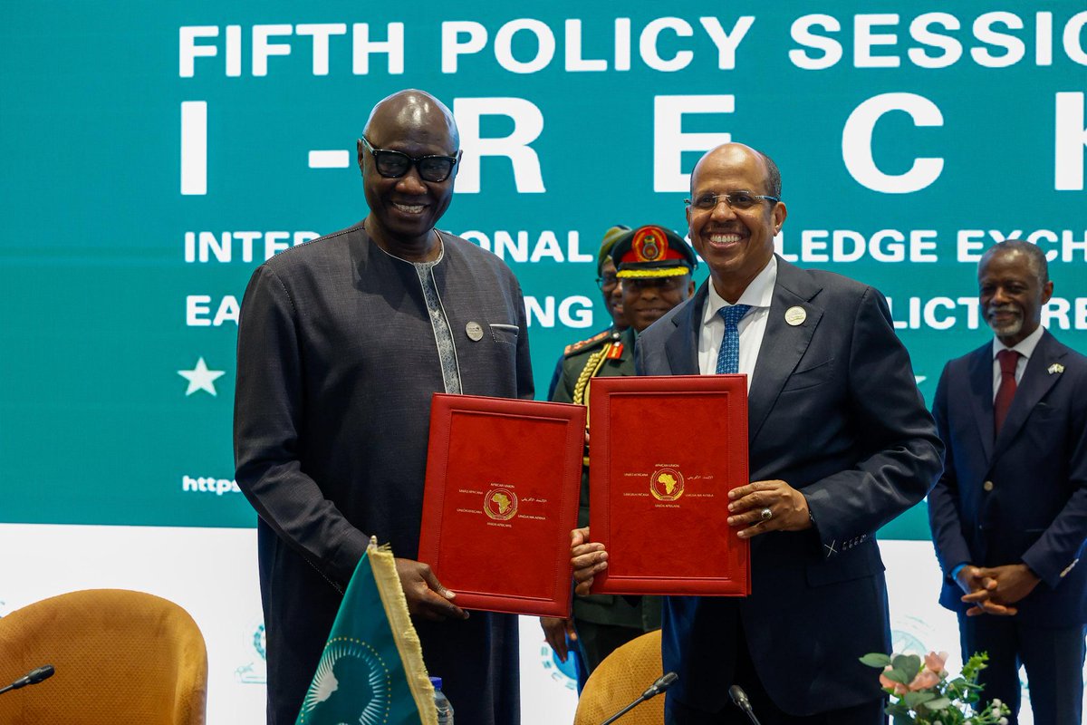 AUC_PAPS's tweet photo. The @_AfricanUnion, #RECs and #RMs have signed a historic Memorandum of Understanding on the Use of the African Standby Force (#ASF). The signing marks a significant milestone in strengthening coordination and collective action in Africa’s Peace and Security Architecture. (1/3) https://t.co/JFbr79WwAu