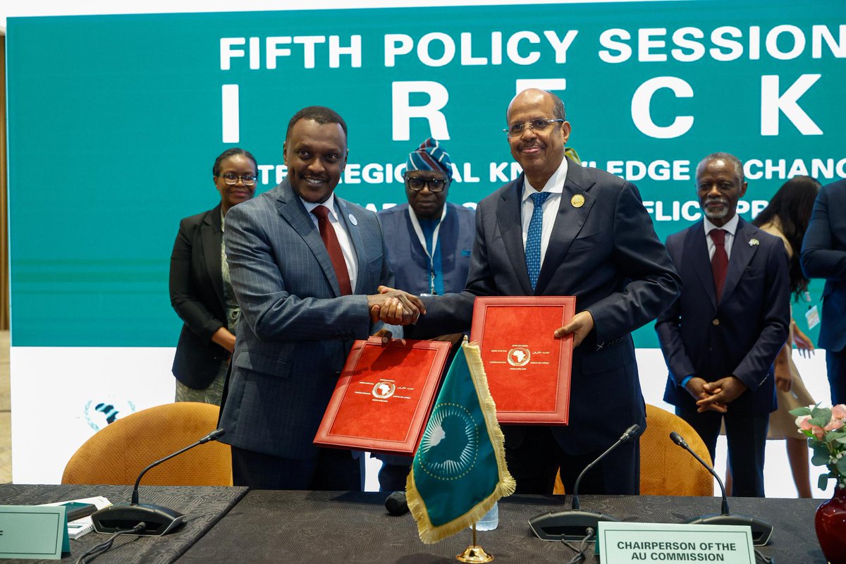 AUC_PAPS's tweet photo. The @_AfricanUnion, #RECs and #RMs have signed a historic Memorandum of Understanding on the Use of the African Standby Force (#ASF). The signing marks a significant milestone in strengthening coordination and collective action in Africa’s Peace and Security Architecture. (1/3) https://t.co/JFbr79WwAu
