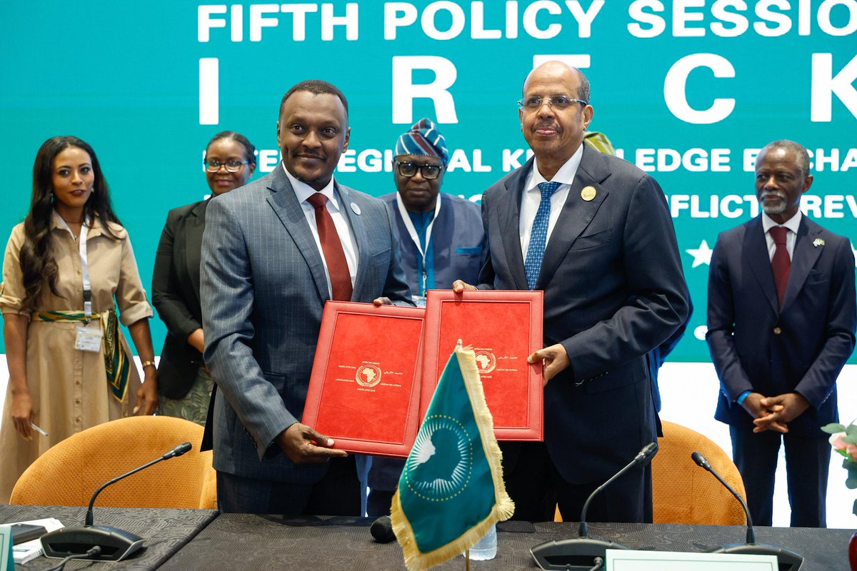 AUC_PAPS's tweet photo. The @_AfricanUnion, #RECs and #RMs have signed a historic Memorandum of Understanding on the Use of the African Standby Force (#ASF). The signing marks a significant milestone in strengthening coordination and collective action in Africa’s Peace and Security Architecture. (1/3) https://t.co/JFbr79WwAu