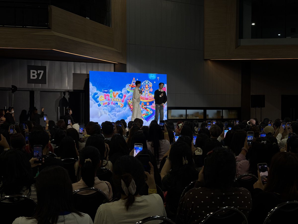 GmmtvShop's tweet photo. เตโช - ปิง ขอบคุณทุกคนที่มาเจอกันวันนี้นะครับ หวังว่าทุกคนจะมีความสุข ไว้มาเจอกันอีกนะ วันนี้กลับบ้านกันดีๆครับ

@wwwteshow06 @PKrittanun

#GMMTVFANIVAL2026HappyFamilyxTP
#GMMTV https://t.co/jUgvFZ9btT