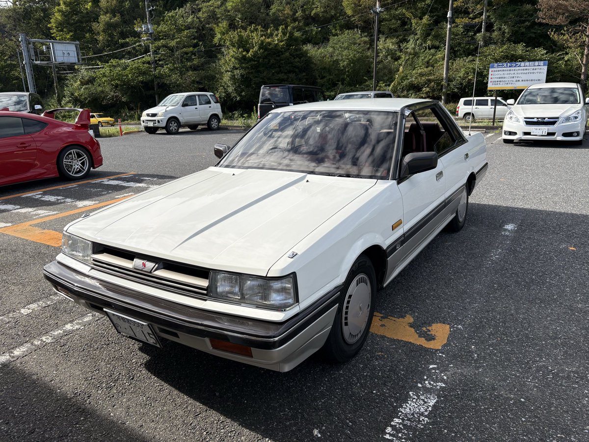 stagea_k1's tweet photo. Miyataくんの都市工学
シートは見た目は派手だけどモケットの触り心地がキハ40すぎた
前期はかなりハイソカーな印象
アンテナ長すぎて𝙉𝙀𝙊氏の身長と同じくらいで草 https://t.co/H89esaZysI