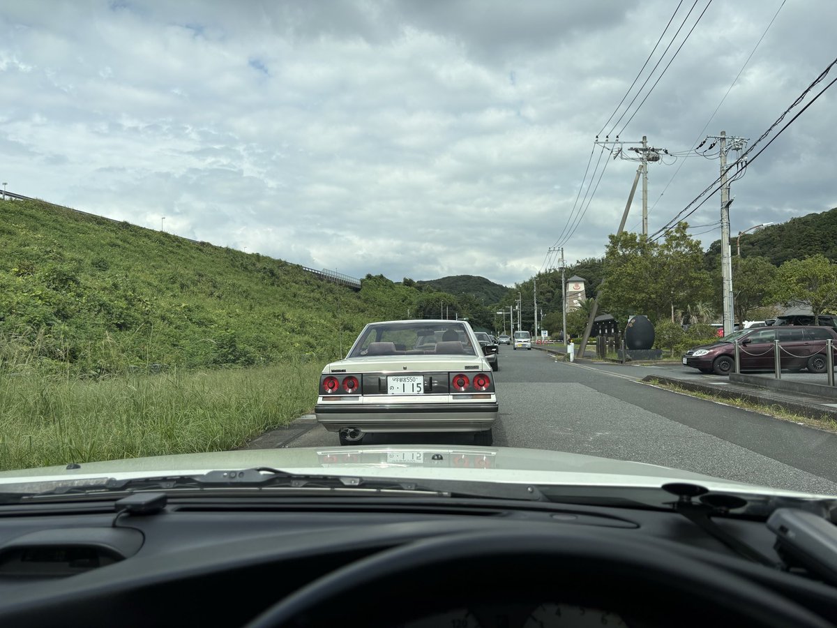 stagea_k1's tweet photo. Miyataくんの都市工学
シートは見た目は派手だけどモケットの触り心地がキハ40すぎた
前期はかなりハイソカーな印象
アンテナ長すぎて𝙉𝙀𝙊氏の身長と同じくらいで草 https://t.co/H89esaZysI