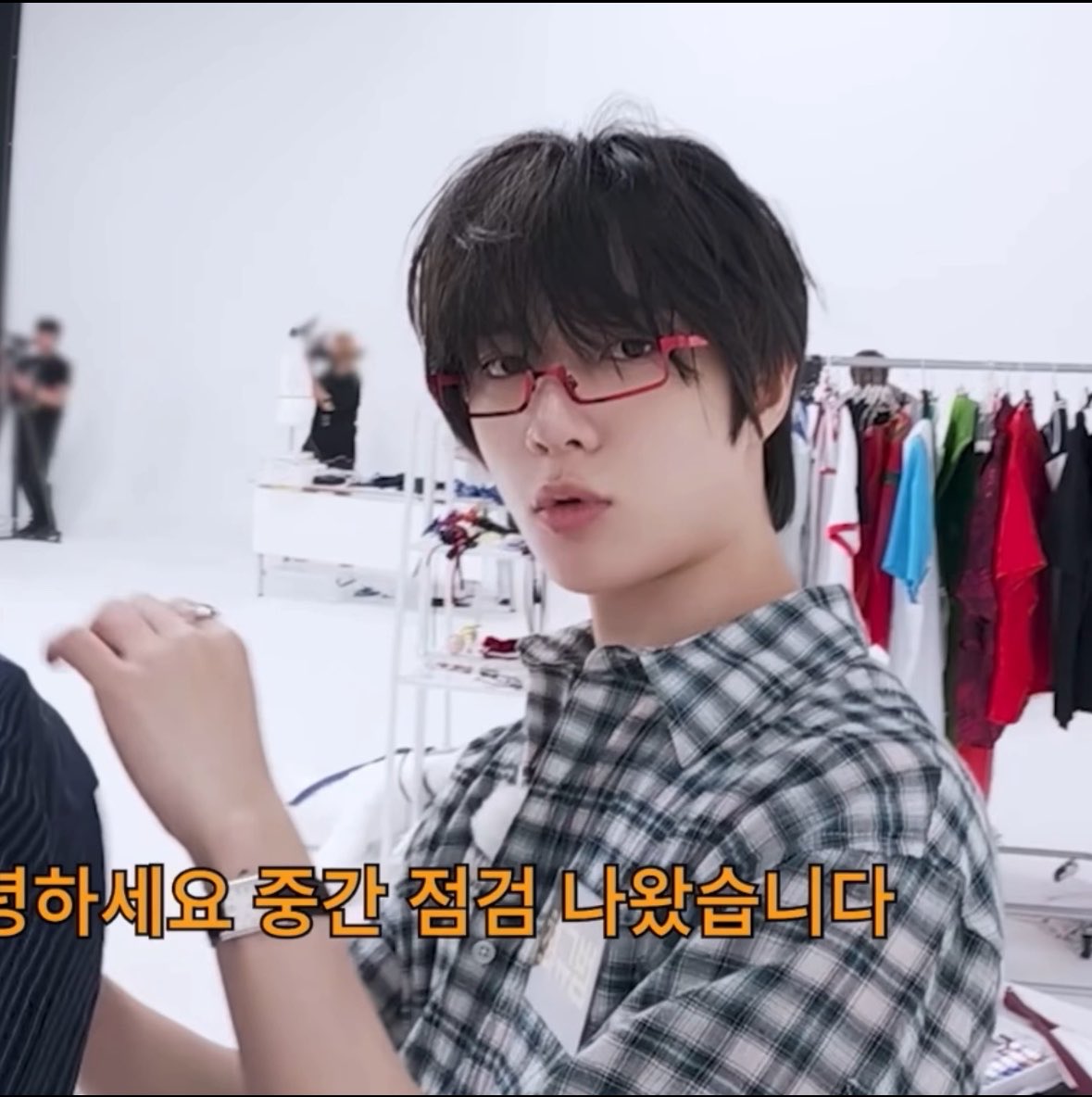 beomgyuhourly's tweet photo. HE LOOKS SO GOOD https://t.co/T8gef5gReu