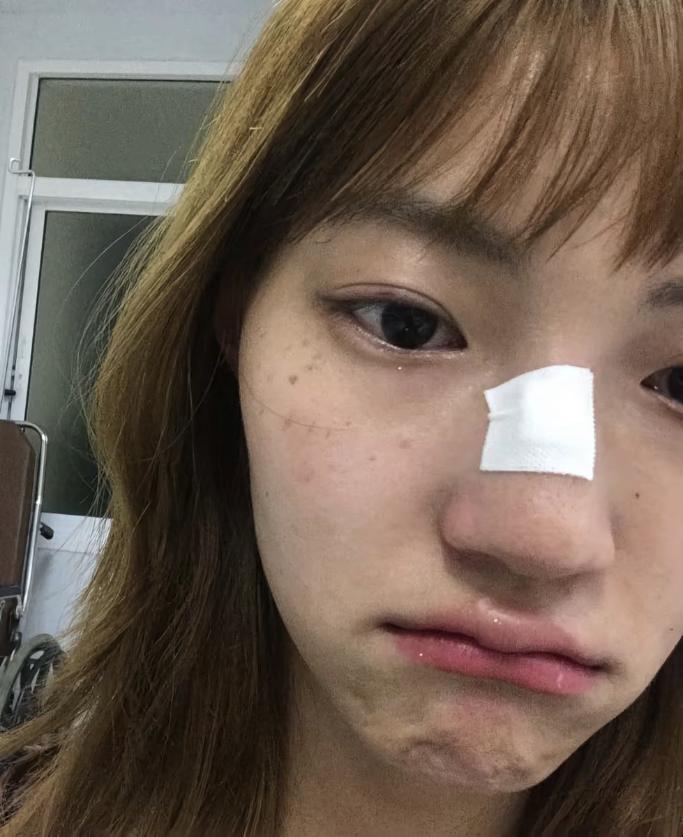 janjingluver's tweet photo. This photo of jingjing😭😭😭 MY BABY
#Janjingjing https://t.co/yAaeUvRWWI