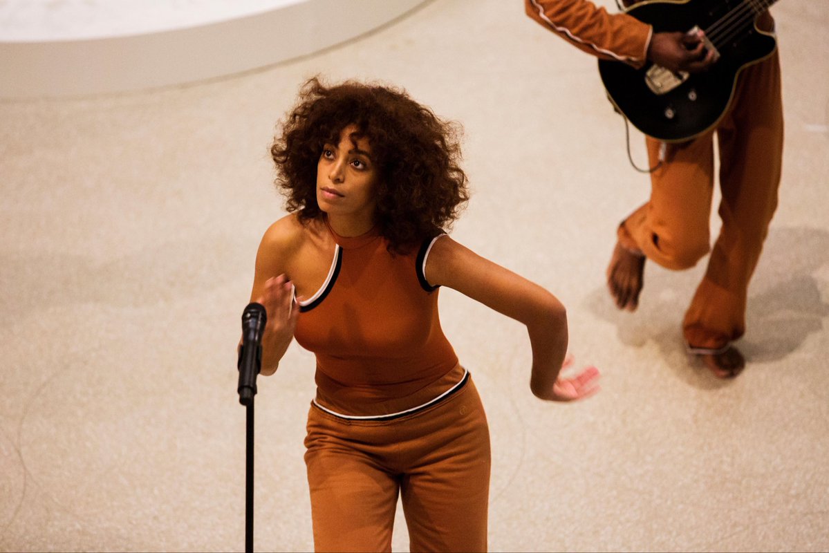 solangehourly's tweet photo. “An Ode To” by Solange at the Guggenheim Museum (2017) https://t.co/JpK8eTuIsd