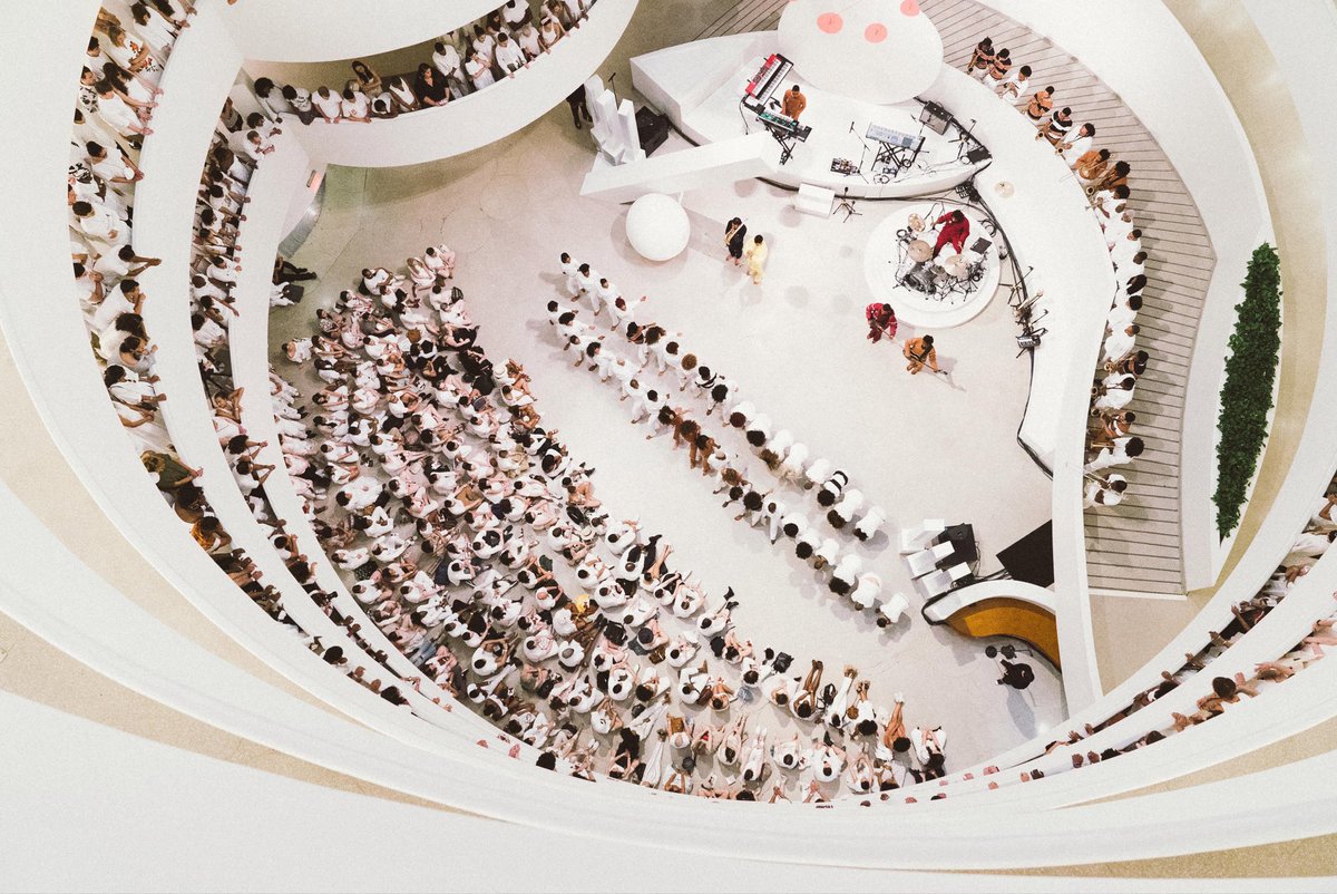 solangehourly's tweet photo. “An Ode To” by Solange at the Guggenheim Museum (2017) https://t.co/JpK8eTuIsd