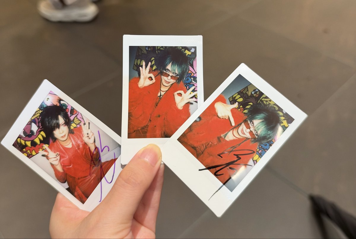1207neco's tweet photo. R指定 チェキ・交換
-WAR- 

譲・宏崇さん、楓さん
求・Zさん、定価

現在会場付近におりますので、お気軽にお声がけ下さい。
(郵送も可能です) https://t.co/kLonkjzeF0