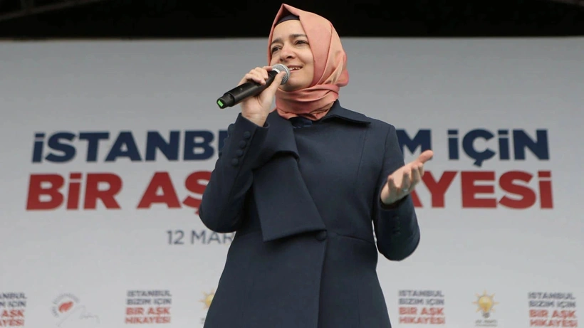 halktvcomtr's tweet photo. Fatma Betül Sayan'ın İBB vurgunu gündemde: İBB, Sayan'ın ödemediği 4 milyonu aşan bursu geri istiyor
https://t.co/gUzi1U3B7g https://t.co/nT0ASpt97F