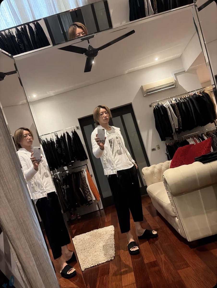 merveilleslover's tweet photo. 🤍GACKT BeReal #293

"Just finished working out." https://t.co/kh9WHaNHmy