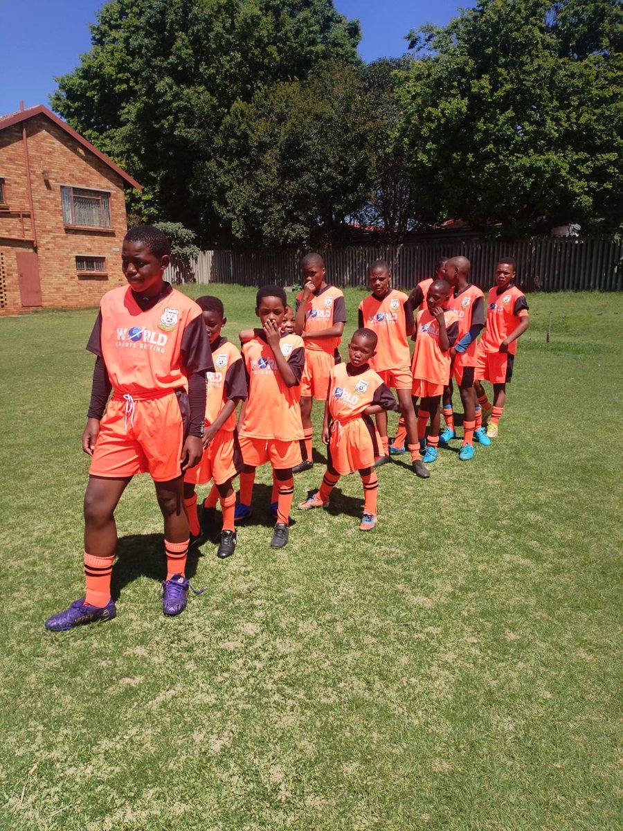 development_fc's tweet photo. We trying again this week because a winner never stops trying.
The Orange Team 🧡 https://t.co/WPTHiNvzY0