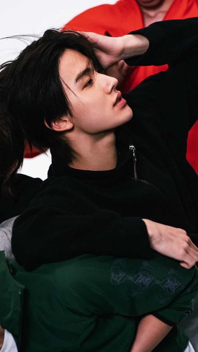 eomseaniee's tweet photo. FACE CARD SO ICONIC https://t.co/ZMwgrcVOqw
