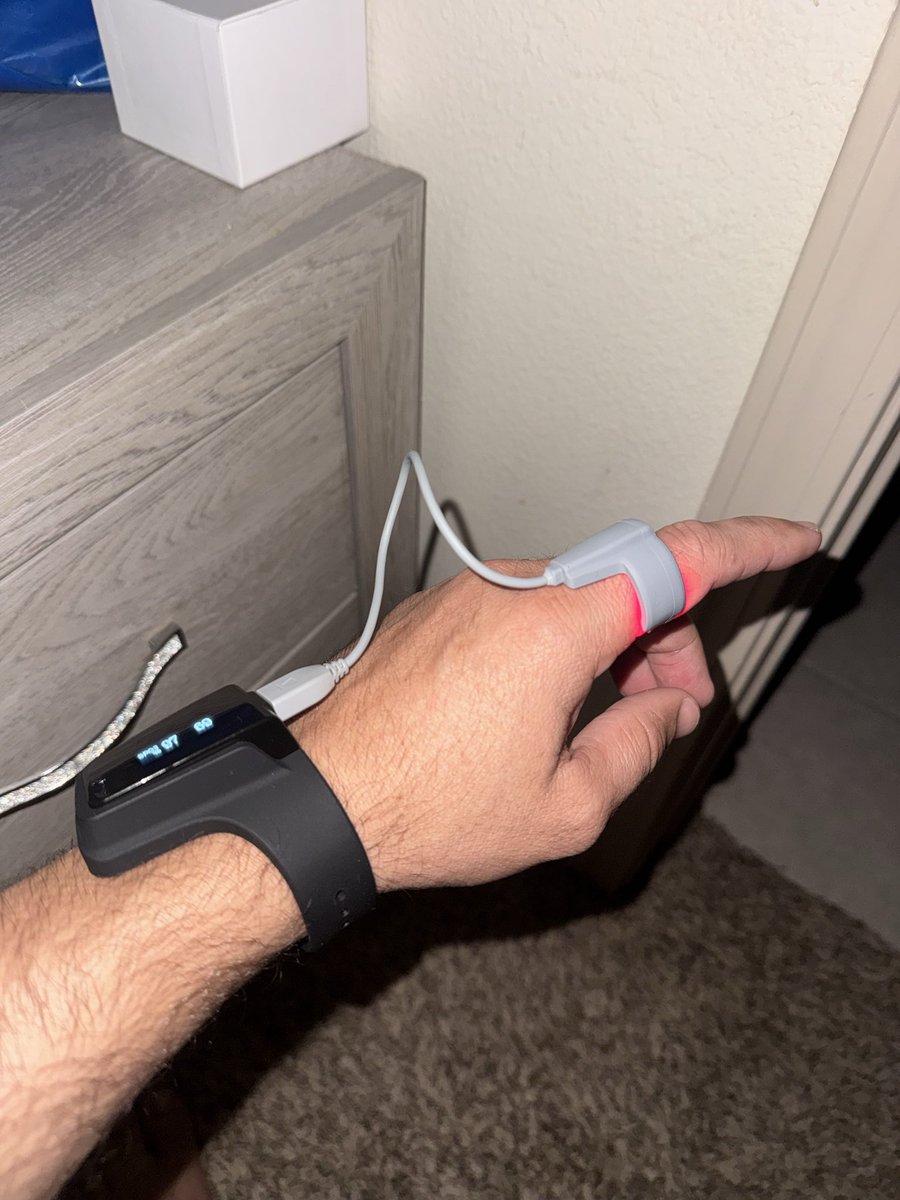 lidierhs's tweet photo. De roncar toda la vida y andar con poca energía, pensando que eso era normal, a hacerme estudio de apnea de sueño. 😅
¿Cuántos niveles de macho Alfa me quita esto? 😂 #sleepstudy #SleepstudyatHome #healthcare https://t.co/2tqnXWZ1wT