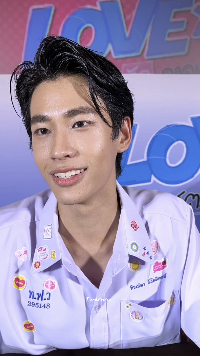 torErn_'s tweet photo. ฉันอยากถามต่อแต่เวลาไม่พองะ ที่บอกว่าช่วงนี้ชอบดอกลิลลี่ น้องภพชอบดอกนี้เพราะอะไรคับ พูดตรงๆตั้งแต่จบงานฉันนั่งดูดอกลิลลี่ไปเยอะมากแล้วก็ลองวาดเยอะมากๆเหมือนกัน ไว้มีโอกาสจะเอาไปให้ดูนะ
#ppophs https://t.co/YZpQQtbPFM