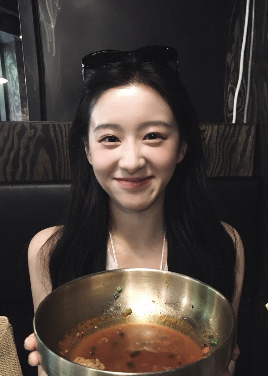 Tzhsien's tweet photo. Nomnom. 🍲🍻 https://t.co/E6FUJxSw6t