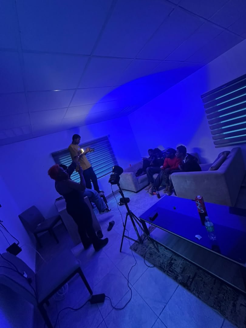 apollo_universe's tweet photo. NO DAY OFF 🎬 https://t.co/8zPtenZiEM