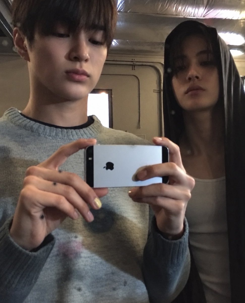 2ukmi's tweet photo. #코어트친소 
저랑잼얘할사람, https://t.co/O5o7RSg98V