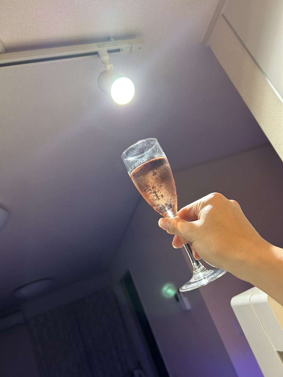 seyakatejake's tweet photo. #配信告知 
毎度🥂お疲れさん🕺

本日、お仕事の都合により配信時間ズレます😭
22:45~スタート🙆‍♀️

現在帰宅中の為、なんとかここに間に合わせます(⸝⸝⸝ᵒ̴̶̷̥́ ⌑ ᵒ̴̶̷̣̥̀⸝⸝⸝)

あ、今日は飲み雑ですჱ̒˶ｰ̀֊ｰ́ )
ほな、今宵も素敵なひと時過ごそうね⸍ɞ̴̶̷ ·̫ ɞ̴̶̷⸌
#IRIAM推し不在
#IRIAMライバーでも拡散されたい 
#IRIAMライバーをみつけだせ