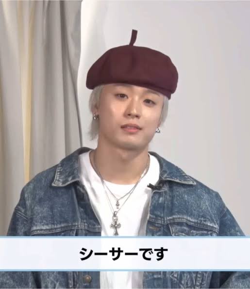 necotkmr's tweet photo. BMSGフェスに向けて、
たっくん(？)に帽子を編んだり��てます🧶

まぜべやの画伯とインディアンポーカーの会の帽子です🧶

グッズはやっと発送通知がきた���‍💨

みんなみんな間に合いますようにーー！

#BMSGフェス https://t.co/ur19mnHbuT