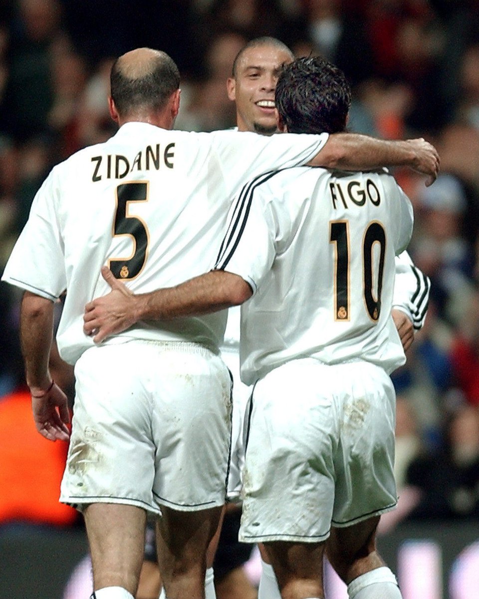 LaLiga's tweet photo. 🌟🌟🌟 

#LALIGAHistory | @realmadrid https://t.co/z75fiBra3G