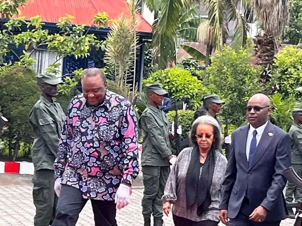 juvenoscar's tweet photo. 🚨La délégation du #Panel des #facilitateurs de l’#UA aurait rencontré, ce lundi à #Goma, des responsables de l’#AFC_M23. Cette rencontre s’inscrirait dans le cadre des efforts #diplomatiques visant à faire avancer le processus de #paix dans l'Est de la #RDC https://t.co/t8MRUeepzo
