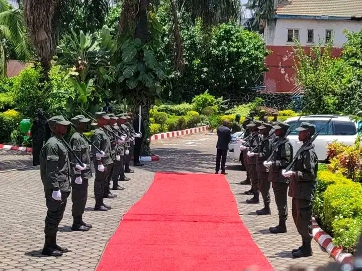 juvenoscar's tweet photo. 🚨La délégation du #Panel des #facilitateurs de l’#UA aurait rencontré, ce lundi à #Goma, des responsables de l’#AFC_M23. Cette rencontre s’inscrirait dans le cadre des efforts #diplomatiques visant à faire avancer le processus de #paix dans l'Est de la #RDC https://t.co/t8MRUeepzo