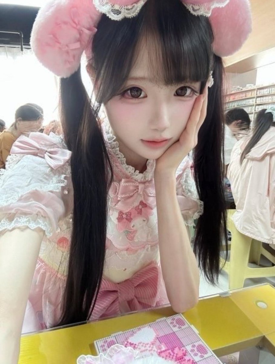 suzutomugi1's tweet photo. 刚玩 有没有男生来相互加QQ聊聊啊？？？ https://t.co/HP579wDfgb