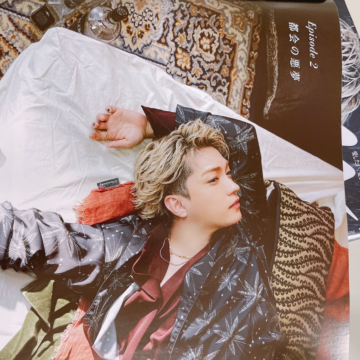 Ry7ei_'s tweet photo. 仕 事 行 く 前 に コ ン ビ ニ で 2 冊 買 っ た✨❤️ https://t.co/TYcJp0wBCR