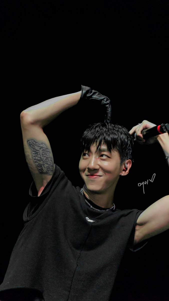 1003mooon's tweet photo. 2026.10.03 
Thanks for coming to Singapore.
It was a great night and a special birthday for me. Hope to see you next time in Malaysia.

#BANGYONGGUK #방용국 #Haebang #解放 https://t.co/nYjShIIl5j