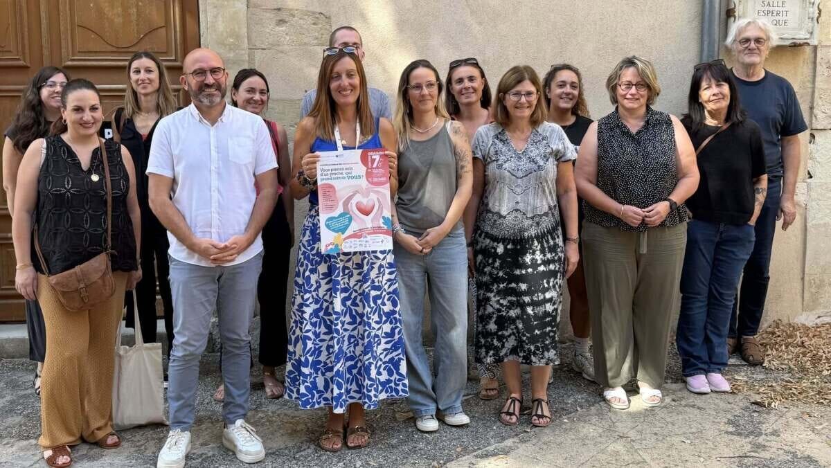 LaProvenceAlpes's tweet photo. Les aidants invités à prendre soin d'eux lors d'une journée organisée à Oraison
👉 https://t.co/666xzkq5ei https://t.co/wsU1Wy4bi0