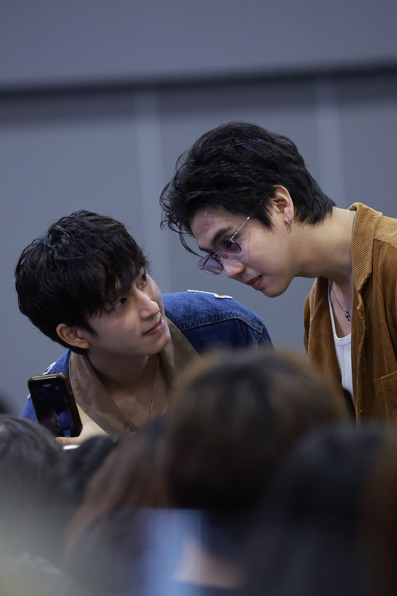 haritfanclub's tweet photo. ชิ อย่าเล่นกับไฟครับๆๆ

1ST FANIVAL OF SINGCHIMON

#GMMTVFANIVAL2026HappyFamilyxSC
#ssingss #张翊昕 #SingHarit #ซิงหฤษฎ์
#ชิม่อนไงจะใครหล่ะ #chimonac #ChimonWachirawit https://t.co/8t83JPdlLg