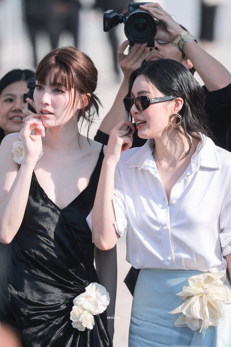 lonongnub_trend's tweet photo. Lingling Kwong and Orm Kornnaphat มาแล้วทุกคน กรี๊ดดดดดดดดดดด Dior Summer 2027 เริ่ด ๆๆๆๆๆ (รีรันPFW feel like เกิดขึ้นครั้งแรก)

LINGORM DIOR SUMMER27
#LingOrmDiorSummer27
#LinglingKwong #OrmKornnaphat
#LingOrm #Dior #DiorSummer27 #PFW https://t.co/IJF6tKjxl8