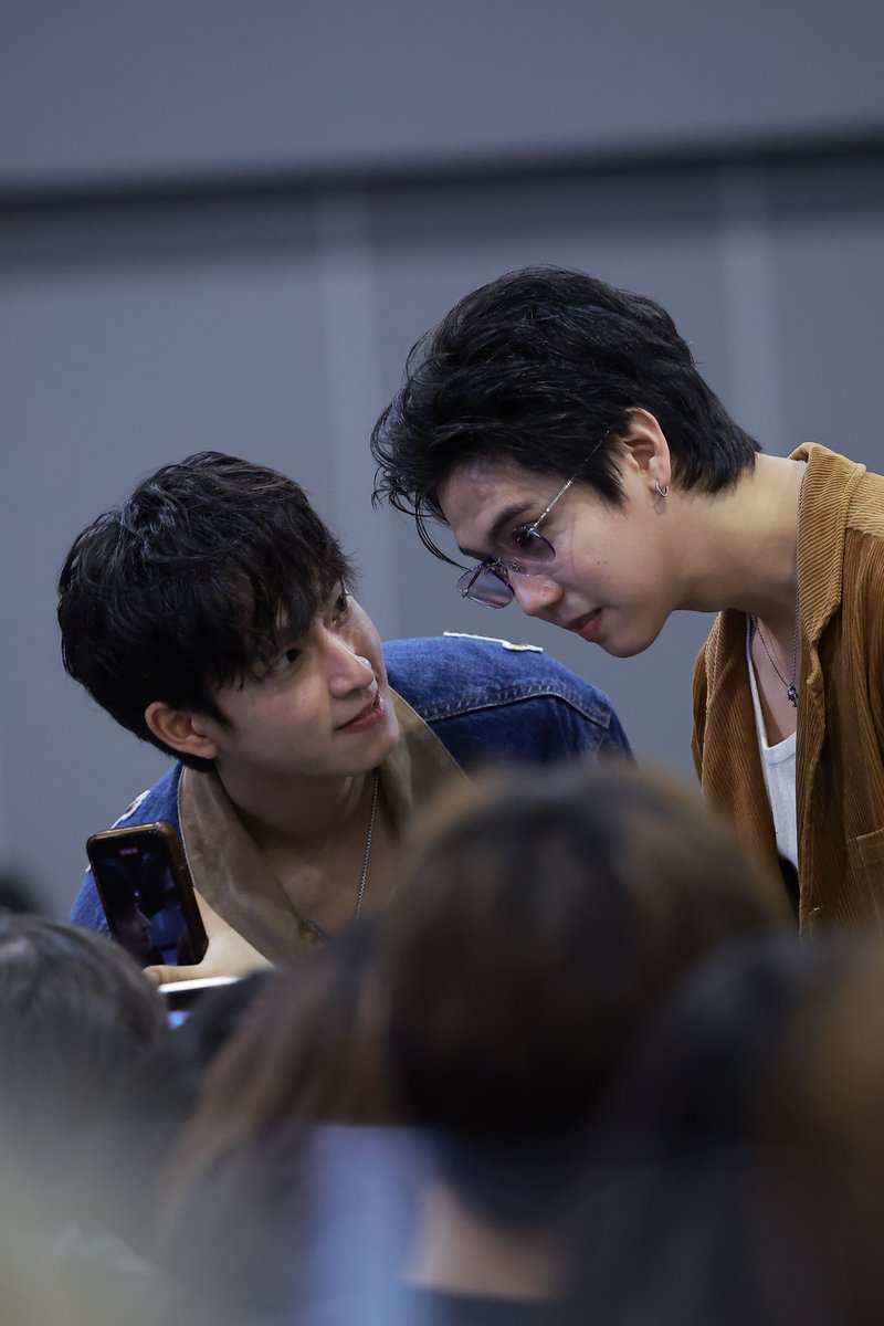 haritfanclub's tweet photo. ชิ อย่าเล่นกับไฟครับๆๆ

1ST FANIVAL OF SINGCHIMON

#GMMTVFANIVAL2026HappyFamilyxSC
#ssingss #张翊昕 #SingHarit #ซิงหฤษฎ์
#ชิม่อนไงจะใครหล่ะ #chimonac #ChimonWachirawit https://t.co/8t83JPdlLg