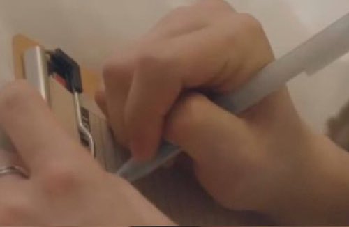 luminajaem's tweet photo. the way jaemin grips that pencil like he’s a tiny 5yo baby learning to write 😭😭😭 HE IS SO CUTE https://t.co/ri9NQKbbRQ