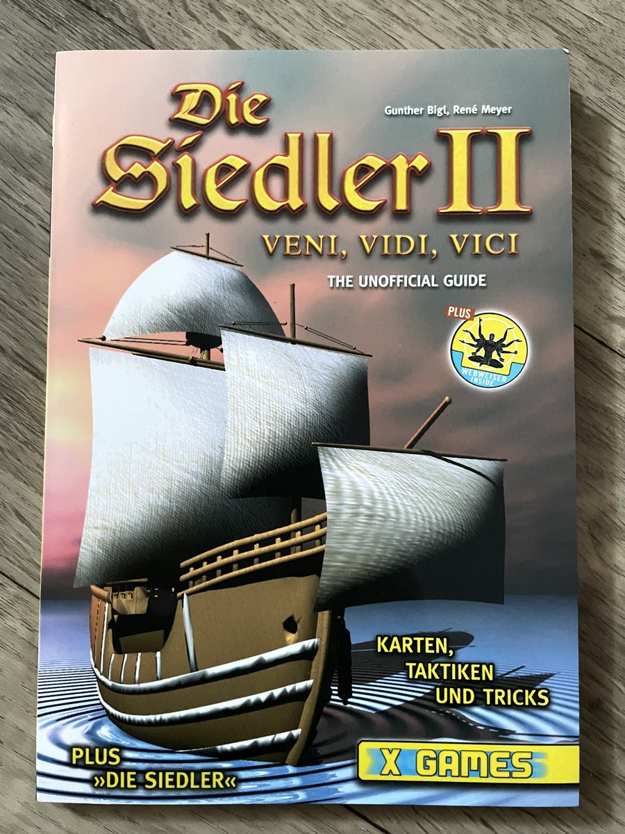 DanielZima's tweet photo. Obsah krabice je sice poněkud strohý, ale neoficiální příručka to zachraňuje a je to příjemný bonus. 😄
#RetroGaming #BigBox https://t.co/LF9X5VEsBD