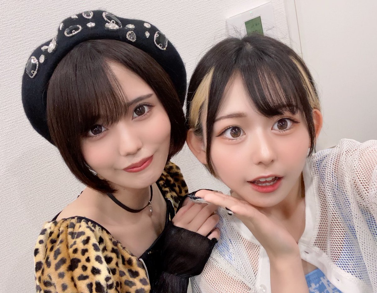 anoyo_position's tweet photo. めるりんのデビュー前だから感動の再会は実現しないけど、RIFFBABYZとなないろパンダちゃん。の対バンアツい🔥🔥🔥
RIFFBABYZ染唯シノなないろパンダちゃん。新メンバー乙羽めるり推し同士の2ショット今も好きすぎる🥹 https://t.co/e0J8qimfci