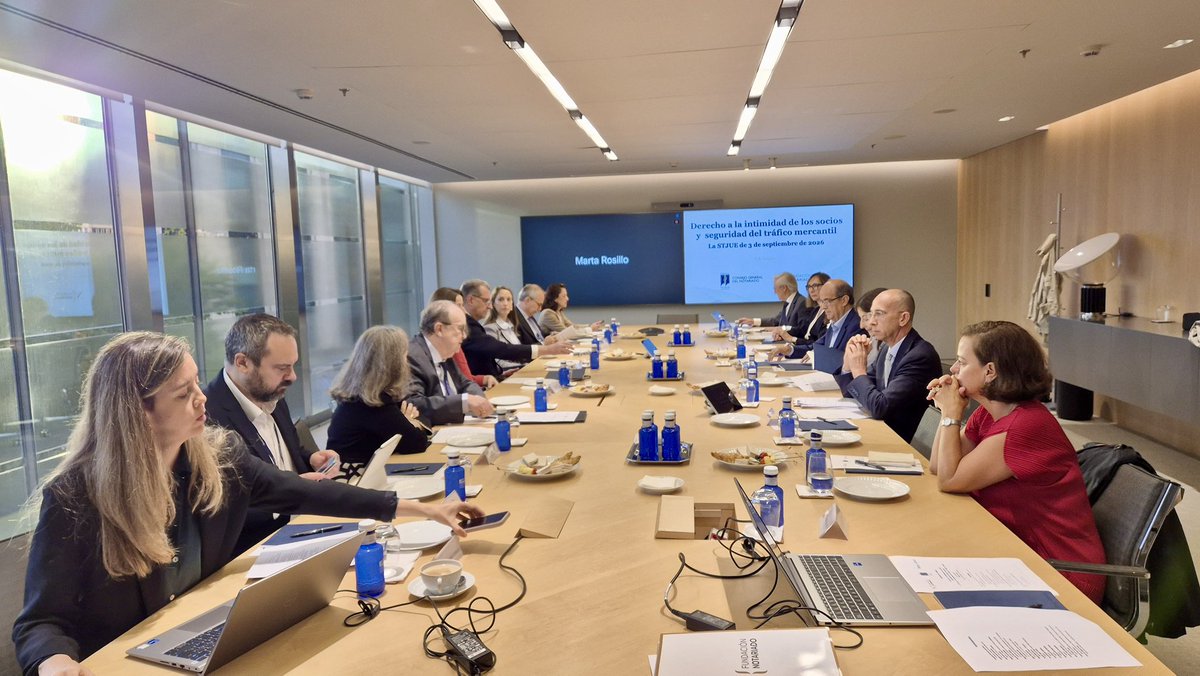 FNotariado's tweet photo. 🔵 Hoy hemos celebrado en Pérez-Llorca la reunión de trabajo ‘Derecho a la intimidad de los socios y seguridad del tráfico mercantil’, centrada en el análisis de la reciente sentencia del TJUE de 3 de septiembre de 2026

El encuentro ha reunido a expertos de los ámbitos jurídico, académico, notarial y empresarial para reflexionar sobre sus implicaciones