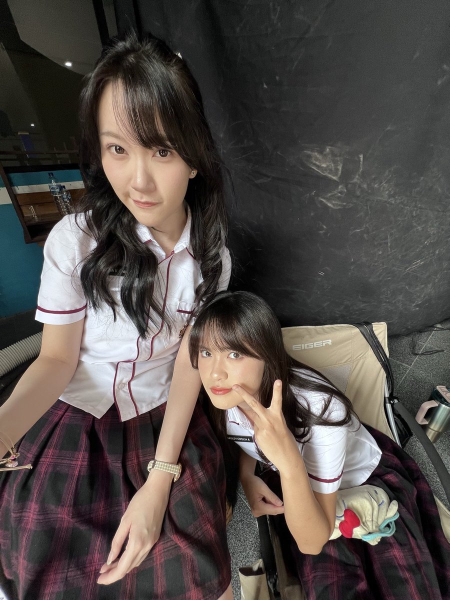 L_MarshaJKT48's tweet photo. @AdelRevaaa meng~ https://t.co/NrhSA2MBTj