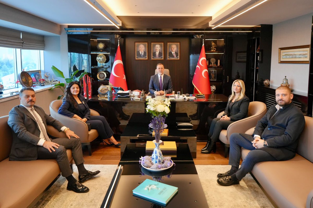 BBvolkanyilmaz's tweet photo. Değerli dava insanı Rahmetli Abdullah Çatlı’nın kıymetli evlatları Doç. Dr. Gökçen Çatlı ve Selcen Çatlı’ya ziyaretleri için teşekkür ederim. https://t.co/RoRcIjST3y