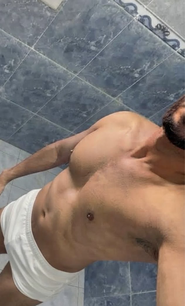 benjamin_bht00's tweet photo. I love myself with body hair
what about you?
#hairy https://t.co/6xxQ8pifb0