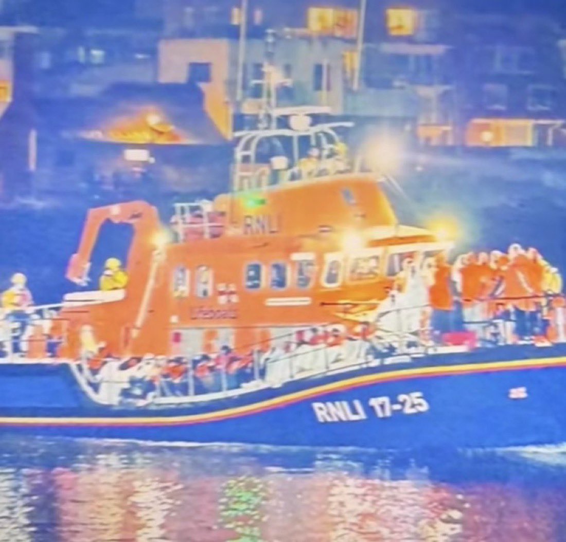 RealAlexJones's tweet photo. Working with France, the British government is accelerating the invader/migrant invasion under the cover of darkness..

Holy. Shit.

Drone footage from the UK tonight…

The UK government is using the cover of darkness to continue importing foreign men. They will all live off British taxpayers. Before long, they will all have