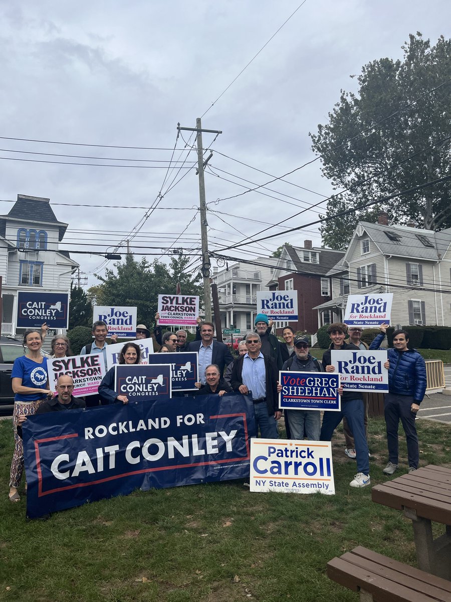 CaitforNewYork's tweet photo. #TeamCait had another jam-packed weekend knocking more than 18,500 doors across the district and talking to voters about our plans to rein in Washington corruption and bring down costs here in the Hudson Valley.

29 days. Let’s bring it home. https://t.co/gDiQk3VEtI