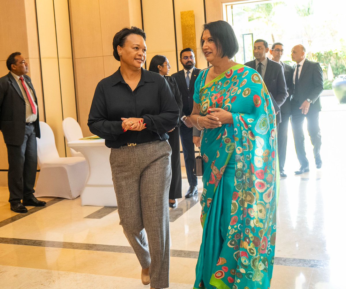 APRM_MarieRose's tweet photo. Such a pleasure to be back in Mauritius and to reconnect with my sister, Hon. Jyoti Jeetun, Minister of Financial Services and Economic Planning, ahead of the Annual African Credit Ratings Conference.

We discussed the highly anticipated launch of the African Credit Rating Agency (AfCRA) on 7 October, a historic milestone for Africa’s financial architecture.

I also commended the Honourable Minister and expressed my sincere appreciation to the Government and people of Mauritius for their gracious hospitality and continued support as we prepare for this important moment.
Africa’s time is now.
#AfCRA #AfricanCreditRatings