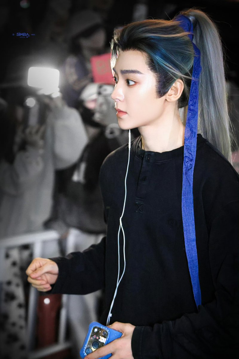 bambbhlight's tweet photo. 261005 | #rongchenzi day 73 
 
white blue long hair rong rong 💙

#houminghao #loveintheshell ©logo https://t.co/KHjJXGWPxn