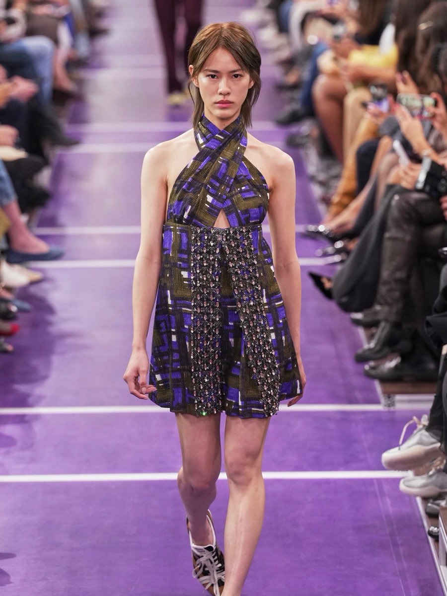 thasornofficial's tweet photo. Still pinching myself. Thank you for having me on the runway @MIUMIUofficial 💜 

IG Update: emiamily

#MiuMiuxEmi
#MiuMiuSS27
#emiamily
#MiuMiu https://t.co/jurPBfBuEM